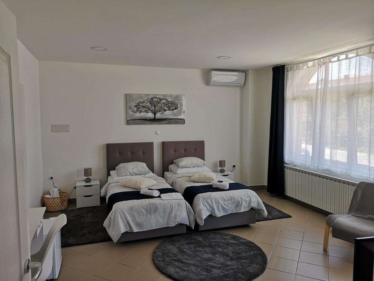 Marko Airport Rooms Velika Gorica Eksteriør bilde
